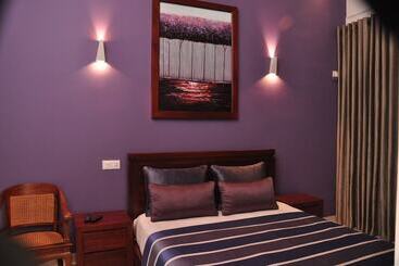 بنسيون The Roxbury