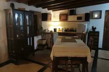 Aamiaismajoitus (B&B) Villa Cecilio