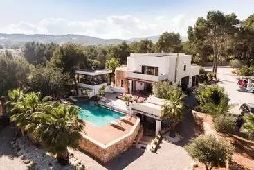 ツーリストアパートメント Villa Can Garrovers Ibiza