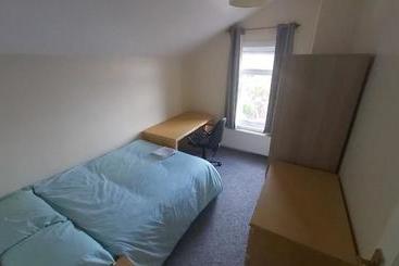 مبيت وإفطار Priestfield House