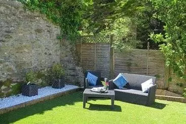 ツーリストアパートメント Broad Park Villa   4 Bed Sleeps 8 Tjs4bpv