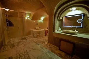 Hotel Evanthia Cave Suites
