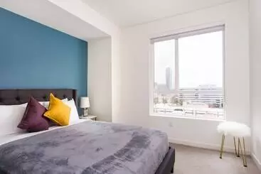 ツーリストアパートメント Luxurious 2bd & Den Hollywood Apartment