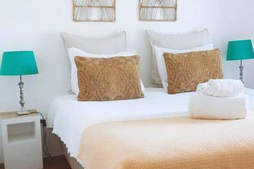 کلبه Oliveirinha Country House