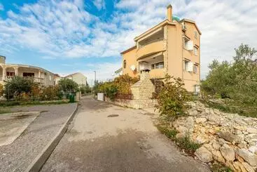 Turistihuoneistot Apartments Roje