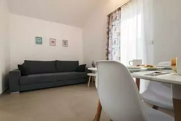 Turistlägenheter Apartmani Livaja