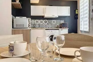 ツーリストアパートメント Le Capitaine Port De Castelnaudary Avec Box