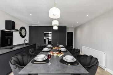 آپارتمان‌های توریست‌ها The Burlington By Stamp Sa