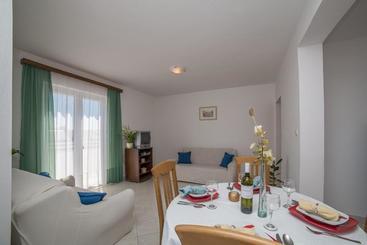 Apartments Klarić Sabunike