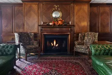 Otel The Harraseeket Inn & Event House