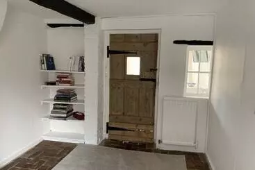 ベッドアンドブレックファースト Bell Cottage