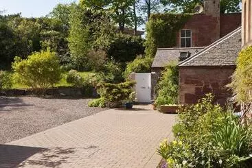 Turistihuoneistot Inchgarry Court Main