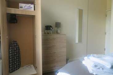 Pensió Townhouse @ Gresty Rd