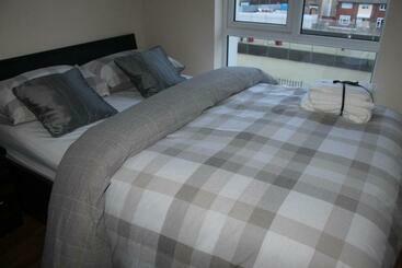 דירות לתיירים Gilmartin Apartment