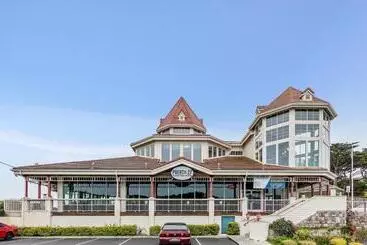 ツーリストアパートメント @ Marbella Lane Top Coastline Views, Family Friendly