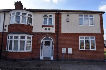 Pensió Racecourse Guest House