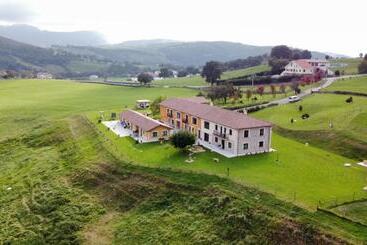 Apartamentos Rurales Sobremazas