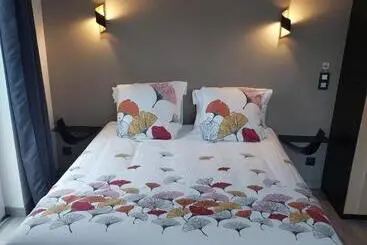ベッドアンドブレックファースト La Chambre Des Onglous
