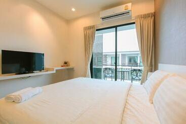 Otel The Title Beach Front