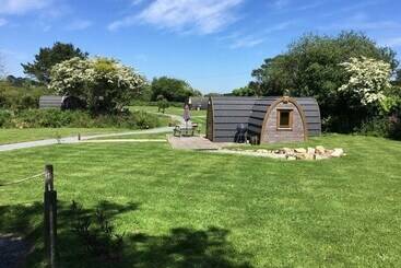 Hotel Trecombe Lakes