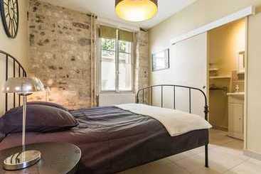 کلبه Le Clos De L Eglise