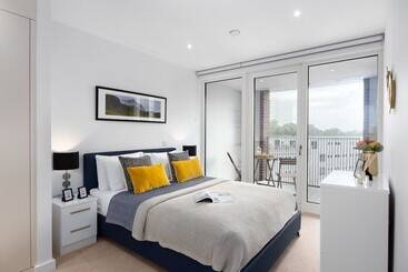 Two Bedroom Serviced Apartment With Balcony In Weymouth Building, Deacon Street