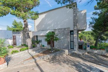 شقق خاصة سياحية Apartment Primosten Studio