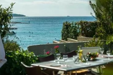 Turistihuoneistot Holiday Home Villa Sahara