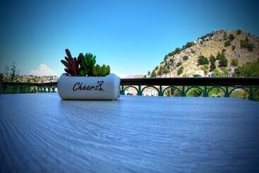 Apartamenty turystyczne Symi Fos