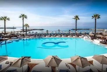 ツーリストアパートメント Beachfront Urb. Luxury Apartment 1