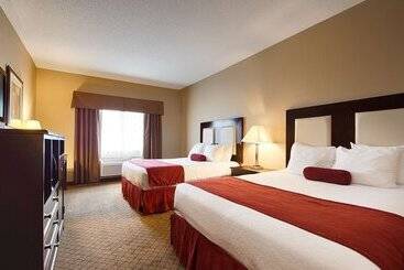 בית מלון כפרי Best Western Macomb Inn