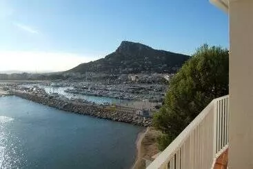 Turistihuoneistot Apartamentos Treputxell