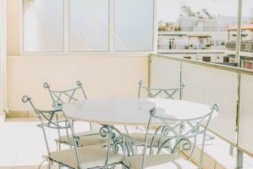 آپارتمانهای توریستها Best House, Rooftop Aprtm., Marina Zeas Piraeus