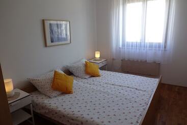 آپارتمان‌های توریست‌ها Apartment 802