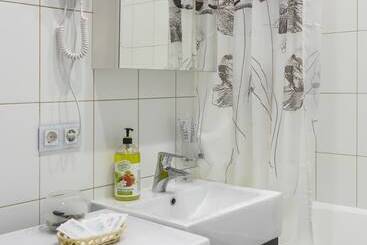 آپارتمان‌های توریست‌ها Lux Apartment On Sedova 65a