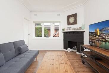 דירות לתיירים Newly Renovated Apt Close To Cbd Unit 2