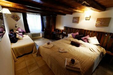 Bed and Breakfast Au Dessus De Parady