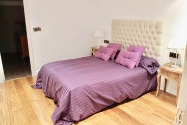 Apartaments turístics Luxury Apartment Santa Barbara Castle