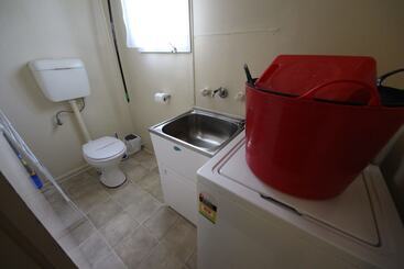 Muller S Cottage At Hat Head