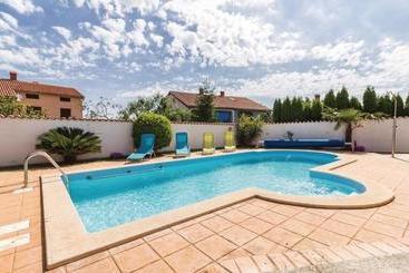 شقق خاصة سياحية Apartments Biserka 1495