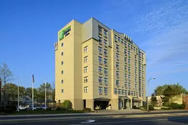 Отель Holiday Inn Express & Suites Boston   Cambridge, An Ihg