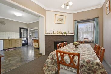 דירות לתיירים Le Chateau   Centrally Located