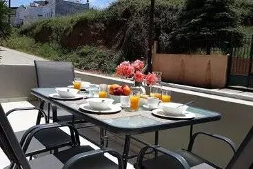 ツーリストアパートメント B&m House