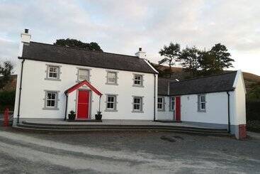 Meelmore Lodge   Hostel