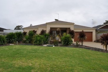 Сельский дом The Haven Surf Side