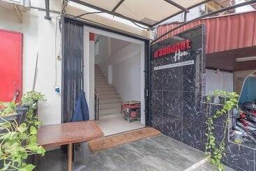 Hotel Reddoorz At H Agus Salim Street Pontianak