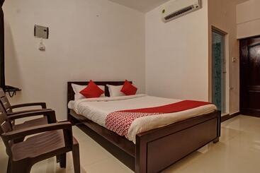 هتل Gsn Residency By Oyo Rooms