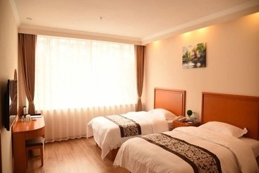 Otel Greentree Inn Baishan Linjiang Yalv River Express