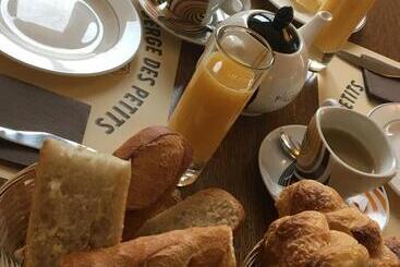 فندق Auberge Des Petits