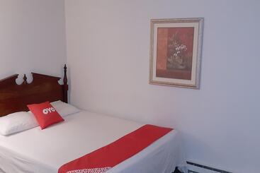 فندق Iron Horse Inn